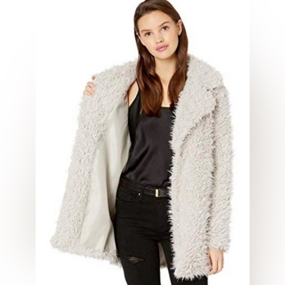 Romeo+Juliet Couture Gray Faux Curly Fur Coat Collared Pockets Size M Medium